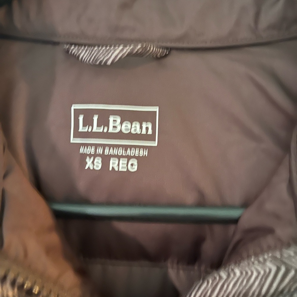L.L. Bean Women's Brown Patterned Puffer Coat - Picture 2 of 4